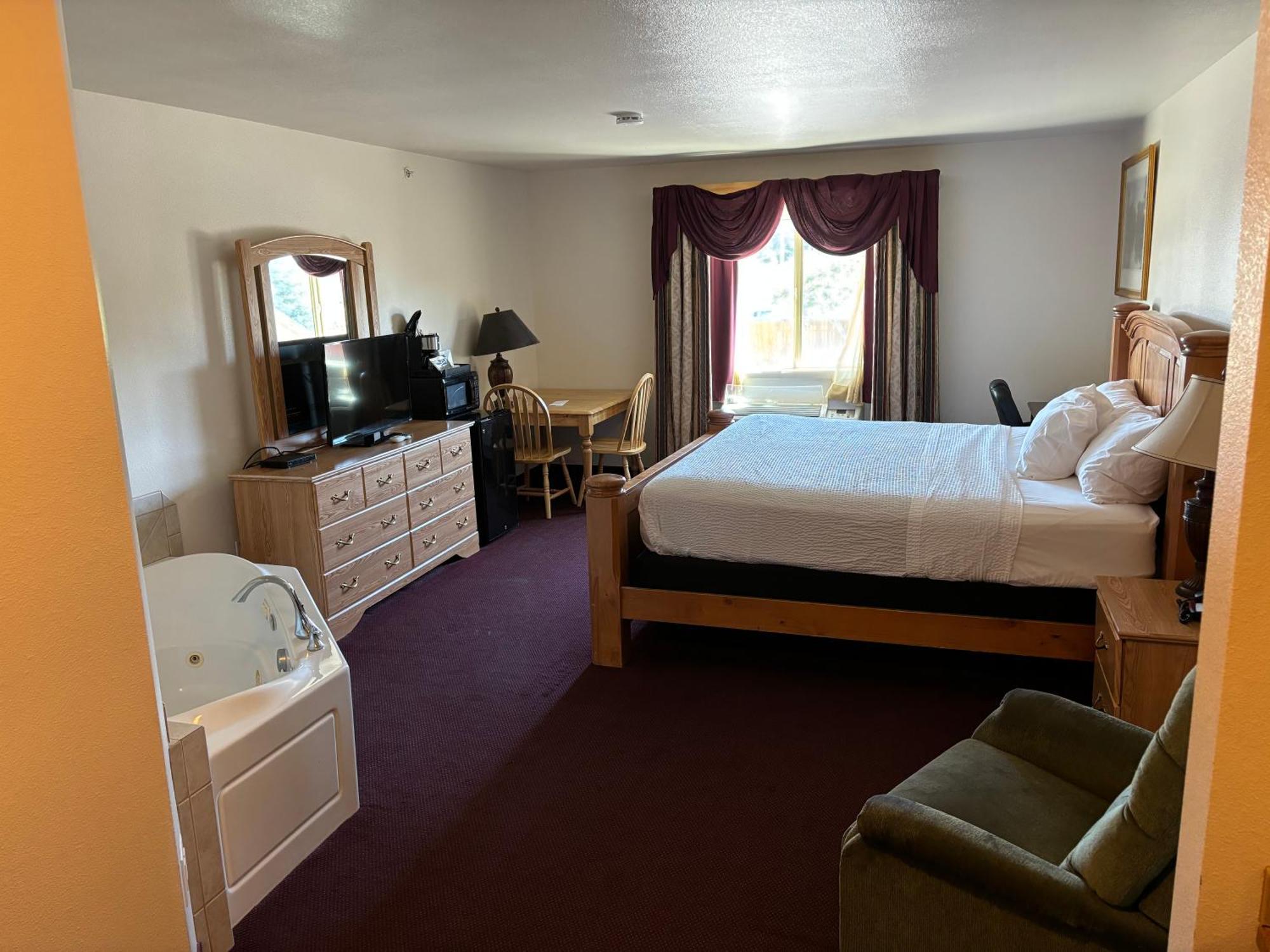 Super 8 By Wyndham Rexburg Hotel Exterior photo